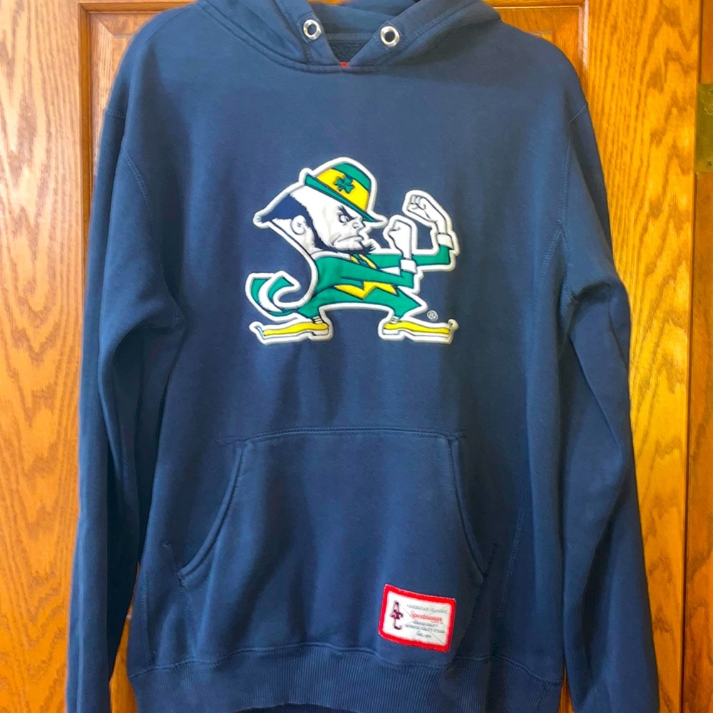 NOTRE DAME Fighting Irish Vintage sweatshirt hoodie Logos are sown on Navy Blue